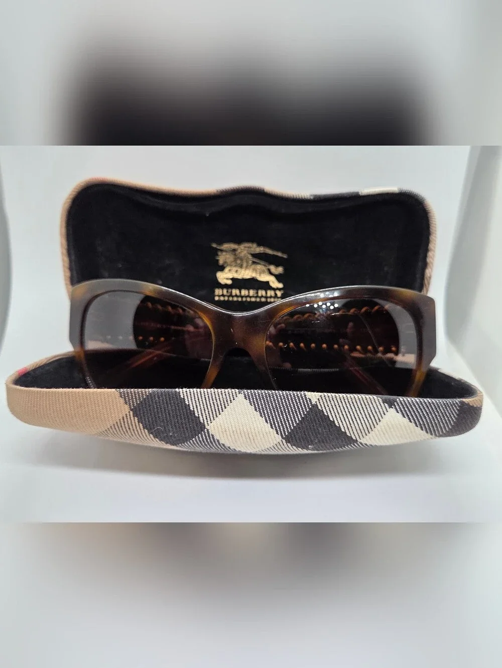 Burberry B4121-Q Leather Whipstitch Sunglasses Brown Tortoise Shell W/ Snapcase